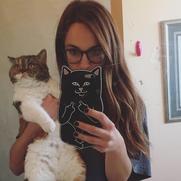 Meet your Posher, Ashley - Picture 3 of 4